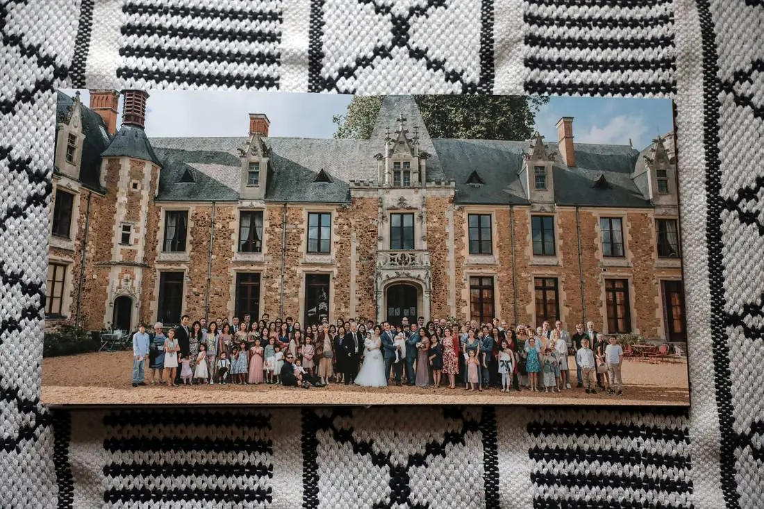 The whole wedding party on one panorama